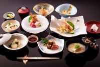 ホテルメトロポリタン プレミア 台北“日本料理「はや瀬」”　平日ディナー限定の春の親睦会プランを4月30日まで提供