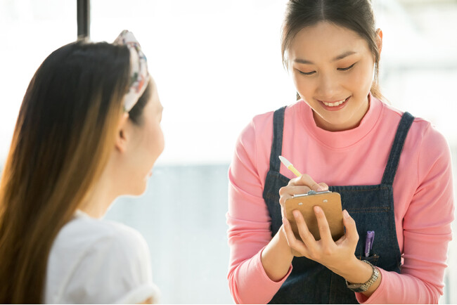 変化する外国人雇用環境を見据え、サービス競争力強化のため新事業部を設置。新領域「外食分野・宿泊分野」に特化した外国人人材サービスを提供開始