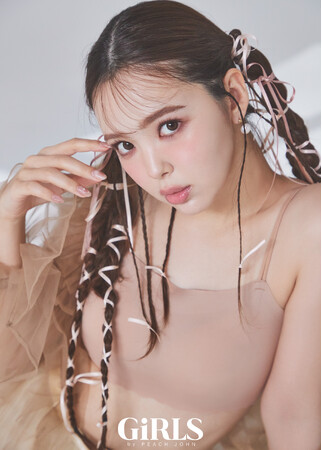 PEACH JOHNミューズ藤田ニコルが妹ブランド「GiRLS by PEACH JOHN」の「Peasy（ピージィ）」やブラセットなど、人気商品の新色を着こなす新ビジュアルが解禁！