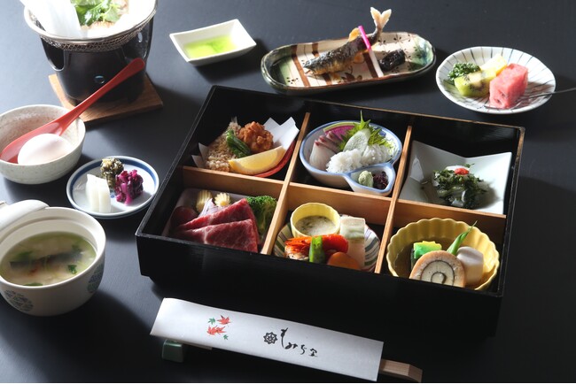京都の夏の風物詩 高雄川床の夕食とホテル自慢の天然温泉 満喫 宿泊プランの販売を開始