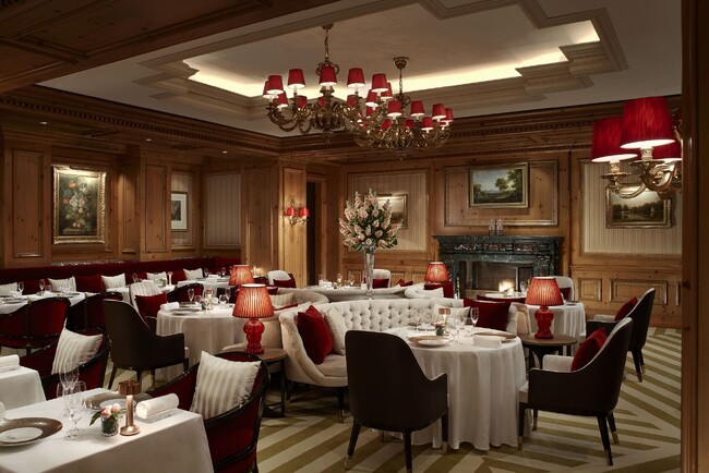 【ザ・リッツ・カールトン大阪】『ミシュランガイド京都・大阪2024』にてフランス料理「ラ・ベ」が7年連続13回目の一つ星を獲得