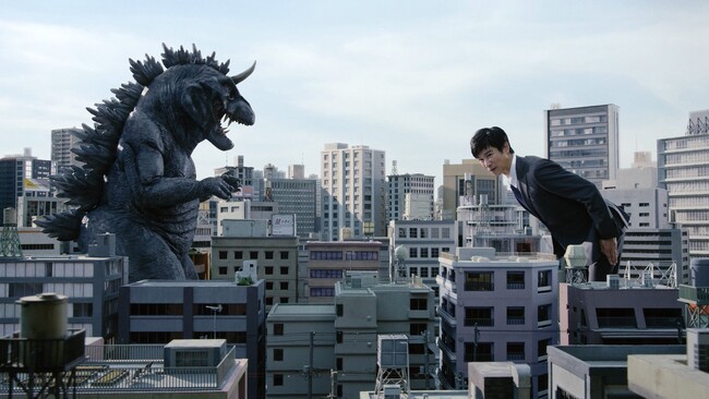 堺雅人さん主演のCMシリーズ『マイホームマン』第2弾「格闘篇」　4月11日、ついに”かいじゅう”との戦いの火蓋が切られる！！