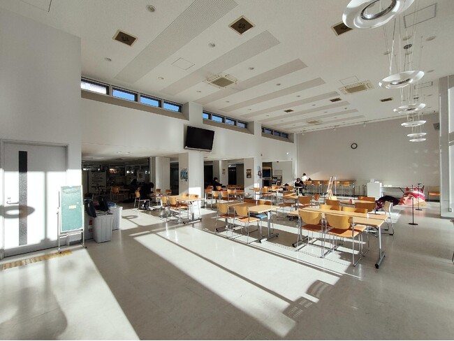 富山大学「学生会館ラウンジ」が愛称「スギノマシンラウンジ」へ!