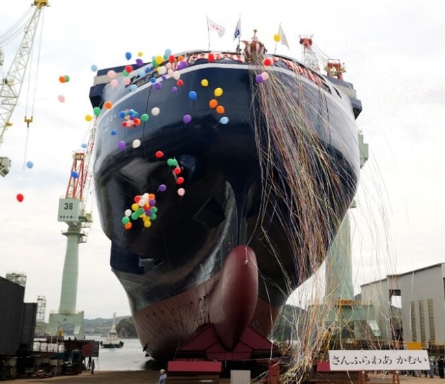 大洗~苫小牧航路初のLNG燃料フェリー「さんふらわあ かむい」の命名・進水式を実施