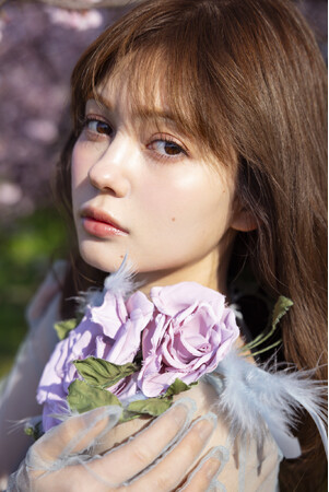 スーパー戦隊シリーズで知名度・人気爆上がり！　ViVi専属モデル・村上愛花1st写真集5月29日（水）発売決定！