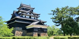 「おでかけ」おすすめ情報を届けている「駅探おでかけラボ」にて、国宝天守がある松江城の見どころやアクセス方法、入場料をご紹介した記事を公開しました。