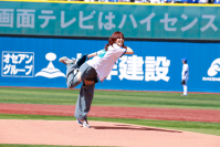 「ハイセンス 大画面テレビ DAY」始球式で相川七瀬が全力投球！　横浜DeNAベイスターズ vs 読売ジャイアンツ・ハイセンス冠試合