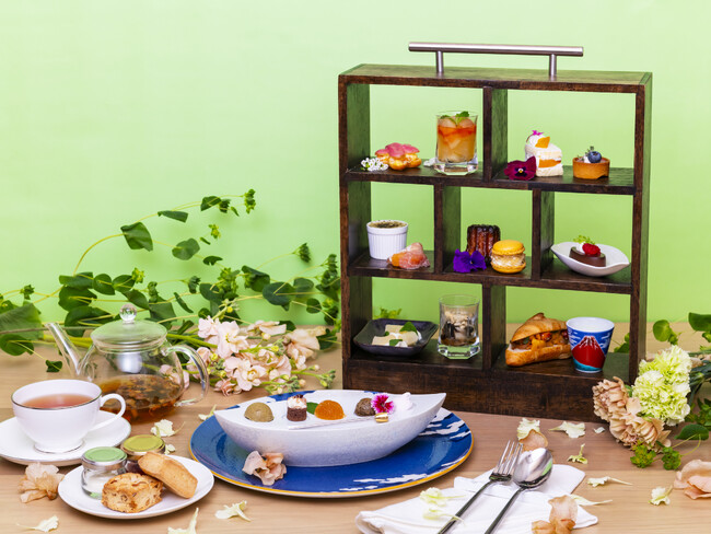 【三井ガーデンホテル横浜みなとみらいプレミア】初夏を感じさせる「メロンと桃のアフタヌーンティー」が登場！～本日2024年5月1日（水）より1日5組限定で提供開始～