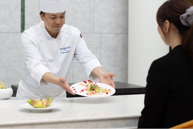 ウェスティンホテル大阪開業３１周年新企画　Celebration Dessert Course　臨場感と最旬の出来立てを味わう