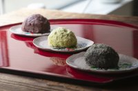 伊豆の山奥のおはぎ専門店が、オリジナルソング『凸凹おはぎ』を5月13日リリース！おはぎに親しみを感じられるMVを公開