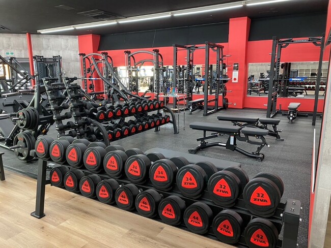 24時間営業・年中無休マシン特化型フィットネスジム『ワールドプラスジム秋田大館店』がオープン