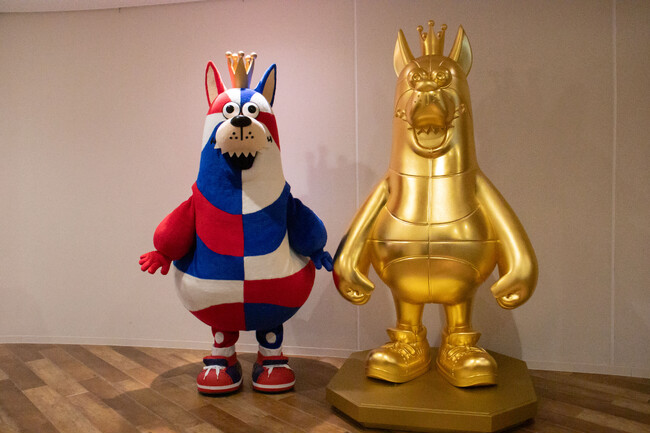 SGC×キングスゴーディー等身大金箔像と純金ゴーディーを沖縄アリーナにて展示します