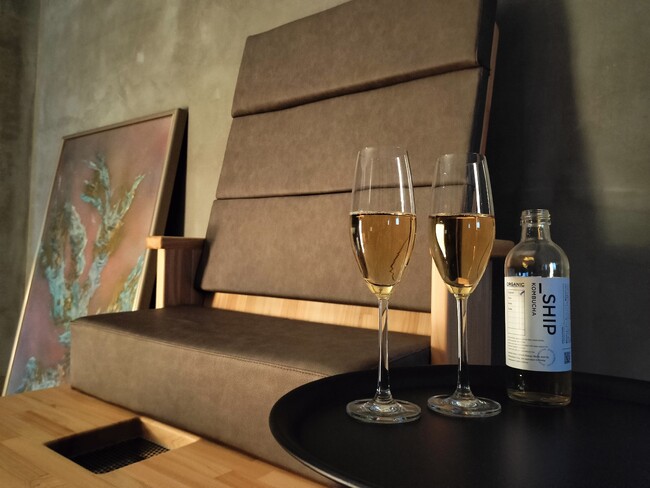 6月限定！大泉工場の「_SHIP KOMBUCHA（シップ コンブチャ）」が「YOMO～食べられるよもぎ蒸し～」のオプションドリンクとして登場！