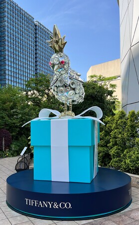 【阪急うめだ本店】13階 屋上広場にティファニー バードのオブジェを展示！
