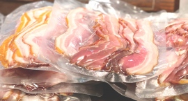 幻の豚・南の島豚が沖縄に初上陸！「南の島豚の燻製生ベーコン」の販売開始。2024年6月下旬より順次