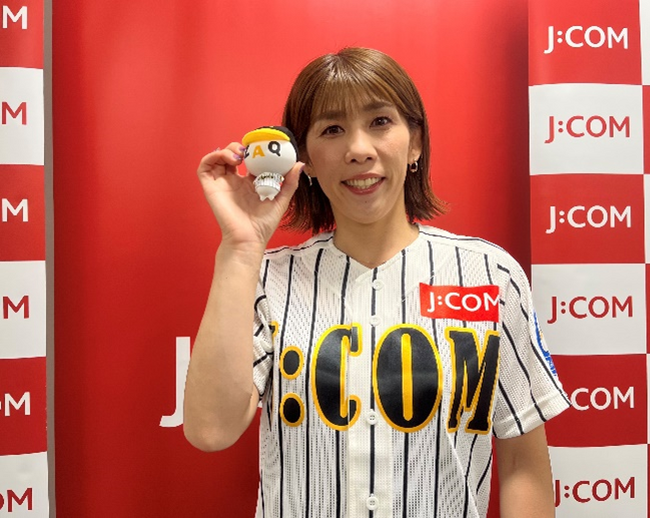 阪神甲子園球場で「J:COM 超速ネット光デー」を開催元女子レスリング日本代表選手・吉田沙保里さんが阪神甲子園球場での始球式に初挑戦「今までの始球式で1番！ノーバウンドで100点満点の投球！」