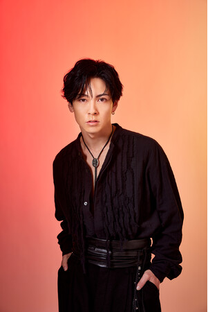 屋良朝幸の公式ファンクラブサイトが6月1日（土）よりオープン！