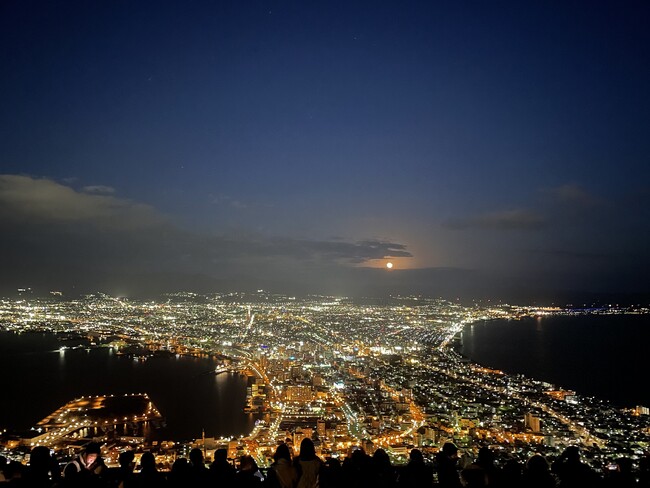 【函館湯の川温泉／HAKODATE海峡の風】夜景とライトアップした観光スポットを満喫　夜景観光貸切タクシー付きプラン