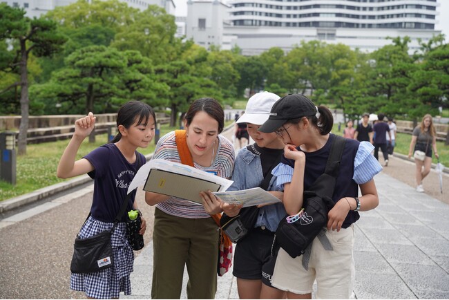 国籍を問わない子どもたち同士のフィールドワークを通じた異文化交流機会　6月30日、新宿中央公園で「まちなかENGLISH QUEST」開催