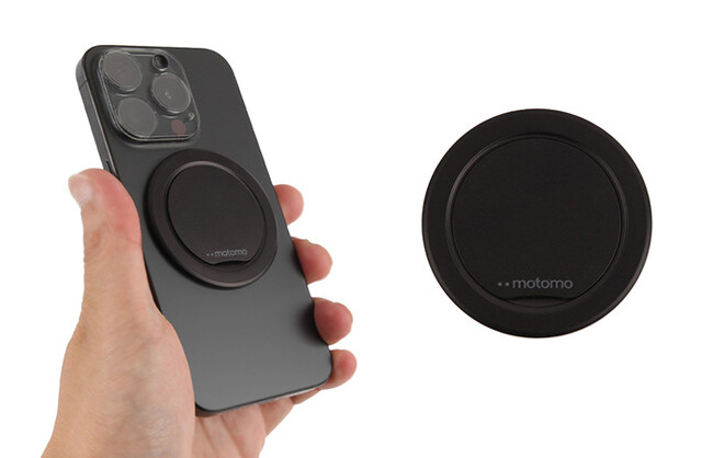 貼り付けたまま充電ができる「motomo マグピタ」に新色ブラックが登場!