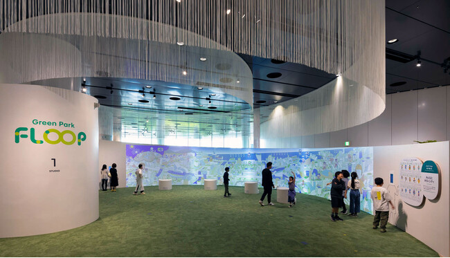 ロフトワークが運営を担う、富士フイルムビジネスイノベーションの体験型展示施設「Green Park FLOOP (グリーン パーク フループ)」が横浜・みなとみらいにオープン