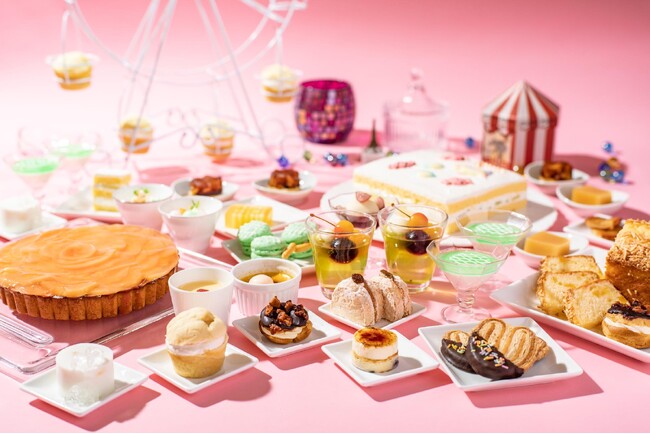 【リーガロイヤルホテル広島】フランス菓子、ピーチ＆メロンが主役のポップなスイーツ『オードブル＆メインディッシュ付 スイーツビュッフェ“POPなサマーサーカス”』を提供