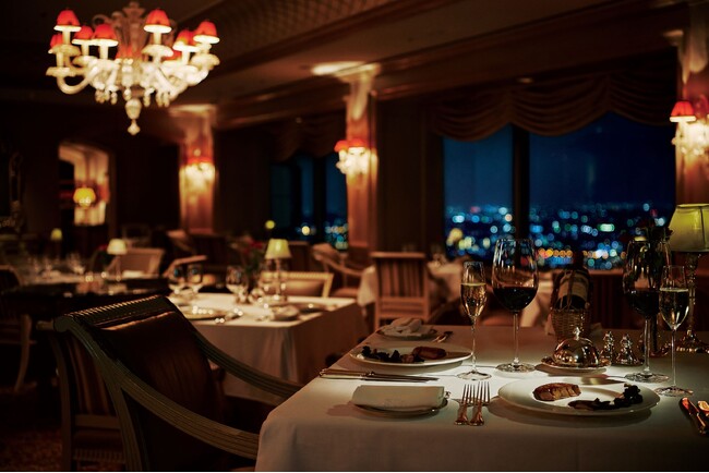 【横浜ロイヤルパークホテル】生演奏とともに優雅なひとときを楽しむ「パリ祭ディナー」開催