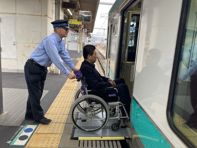 乗務員による車いすをご利用のお客様乗降のお手伝いについて（加古川線）