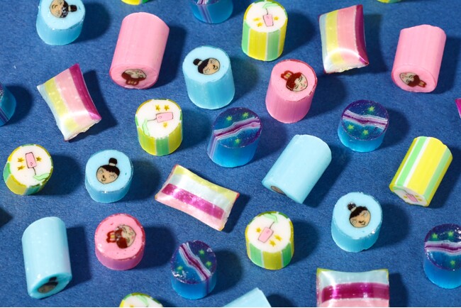 織姫と彦星の、1年に一度の出会いの様なワクワクをキャンディでイメージ　透かすとキラキラ光る人気の天の川キャンディが入ったミックスなどPAPABUBBLEの七夕シリーズ、6月20日より発売