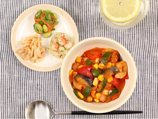 夏を感じる！野菜と大豆ミートを爽やかトマトソースで絡めた「お箸でいただくラタトゥイユ仕立て」がナッシュから新発売