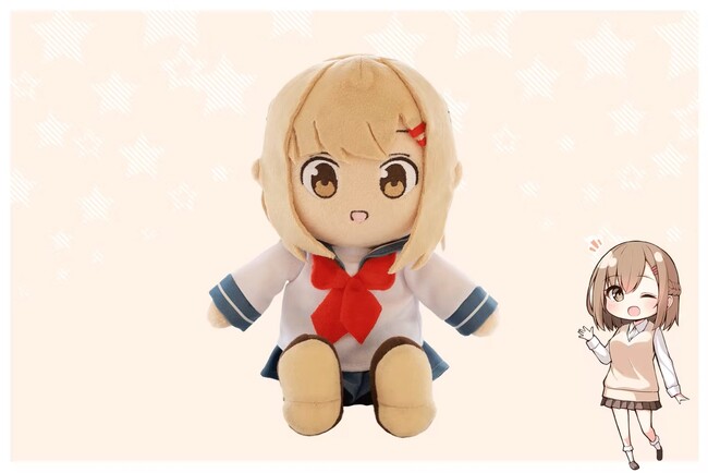 【SNSで大人気】イラストレーター・おみなえしさんが描く幼馴染ちゃんが初のぬいぐるみになって登場！