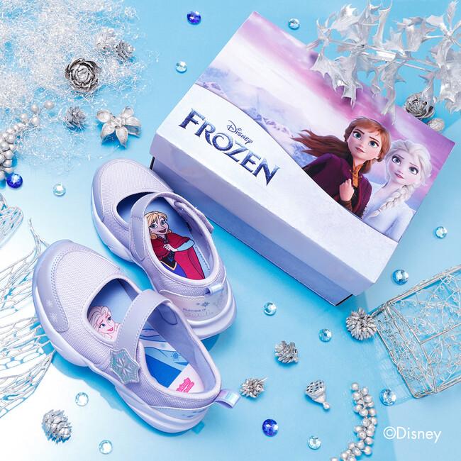 フェミニンなデザインのシューズでキャラクターたちとお出かけ！雪の世界をモチーフにしたキラキラ輝くキッズスニーカーが登場　HAWKINS『アナと雪の女王』スペシャルモデル