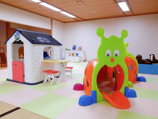 夏休み特別プラン！0歳からOK◎イルカとふれあう感動体験付き温泉旅行をご家族で［伊豆高原温泉ホテル　森の泉］