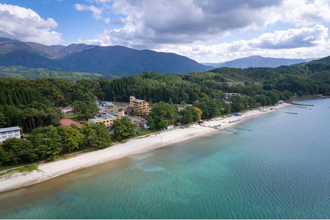 この夏は湖水浴デビューしてみませんか？家族で田沢湖と温泉を楽しむ10大特典付きファミリープラン［湖畔浪漫の宿 かたくりの花］
