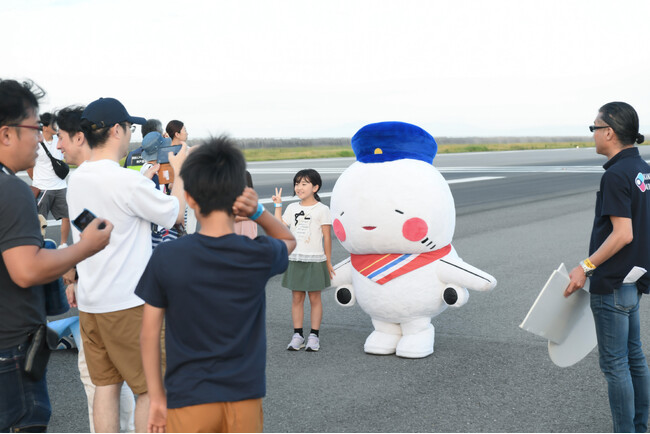 神戸空港 夏休み・早朝親子滑走路ウォークを開催します!
