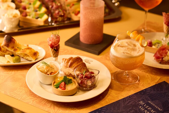 スターバックス リザーブ(R) ロースタリー 東京 開業5周年 第三弾のテーマは「時間（とき）」　夕焼け色のコーヒーカクテルと、「ロースタリ― ピアッティーニ フライト」を6月28日（金）より発売