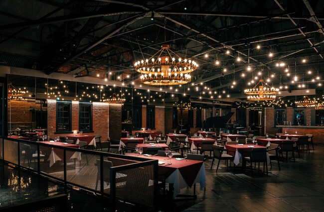 赤レンガ倉庫初となるステーキ＆シーフードレストラン　“大人の贅沢”を楽しめるグランドメニュー公開！最高ランクUSプライムビーフの本格Tボーンステーキをご堪能下さい