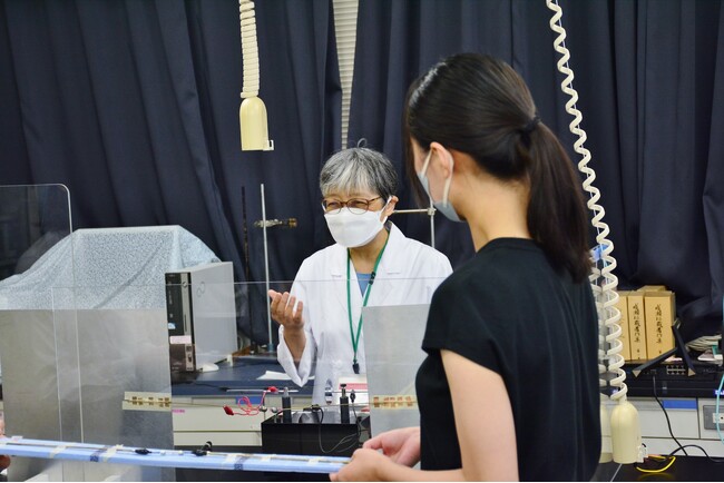 最先端科学に触れる体験の場を女子高校生に提供　日本女子大学が「理学部サマースクール2024」を開催