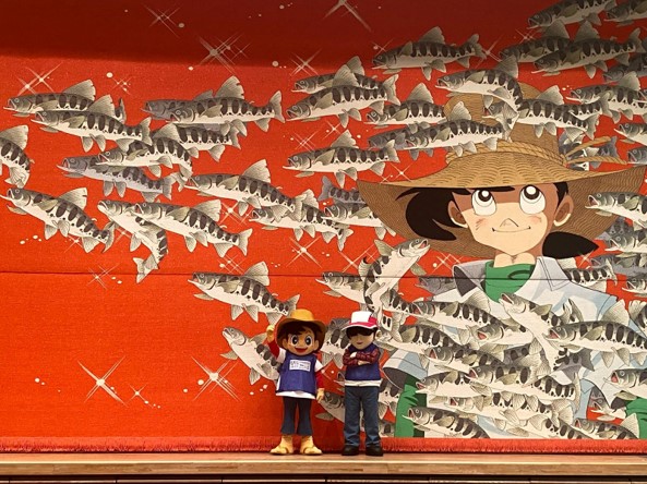伝説の釣り師が新加入　出発！釣りキチ三平ごみ拾い隊　三平くんのふるさとクリーンアップを実施