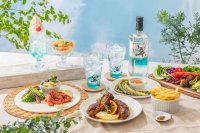 【東京ミッドタウン】涼を感じられる期間限定の屋外ラウンジ「翠ジンソーダ MIDPARK LOUNGE」7月12日（金）～8月25日（日）