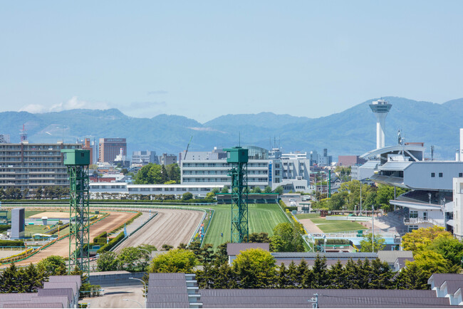 【函館湯の川温泉／HAKODATE海峡の風】函館競馬開催中！函館の初夏を満喫