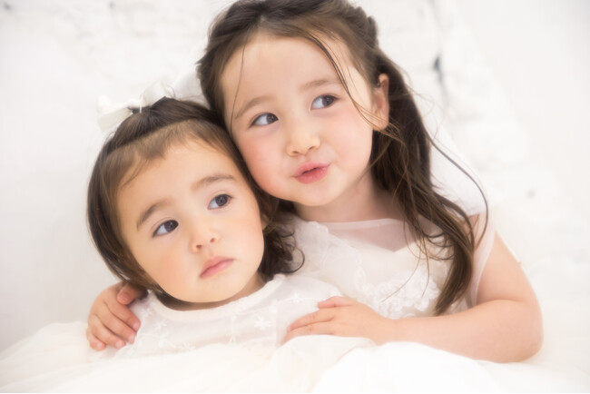 姉妹揃ってプリンセスになれる！？新スタジオからNew visual登場【little twins】