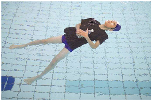 水難事故から“子どもの命を守る”着衣水泳体験イベント開催(ニュースリリース)