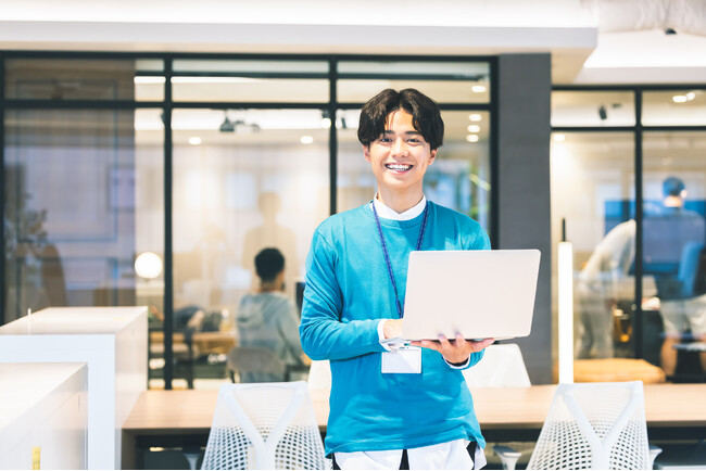 深刻化するIT人材不足に新たな扉を開く 未経験・異業種からのIT人材転身を支援