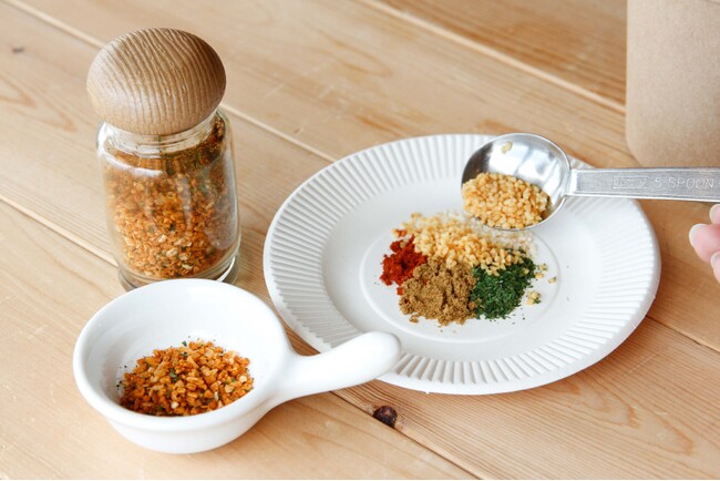 【JAF東北】NISHIKIYA KITCHEN空港南工場でレトルトカレーのこだわりとおいしさの秘密を楽しく学ぶ体験型イベントを開催します