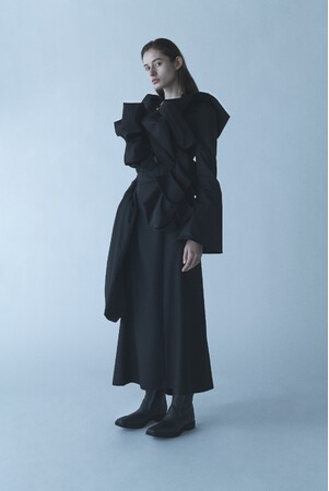 Yohji Yamamoto collections 2024-25 Autumn/Winter Collection 7月6日(土)より展開スタート