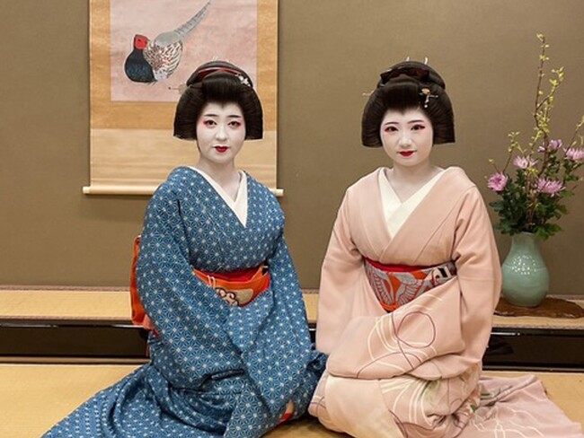 大阪ミナミ唯一のお茶屋「たに川」のお座敷遊びを体験、日本酒「玉乃光」シリーズと共に楽しむイベントを開催【クロスホテル大阪】