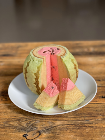 【7月8日はスイカの日！】一時間で655個完売！あの見た目も味も本物そっくり「すいかのバウムクーヘン」が期間限定で５％OFF！！（7月6日～11日まで）
