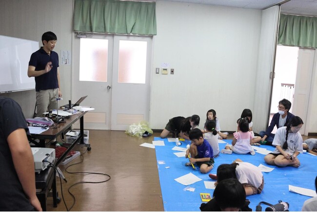 子ども公民館教室で鹿児島高専がSTEAM教育出前講座「光のふしぎ」を実施