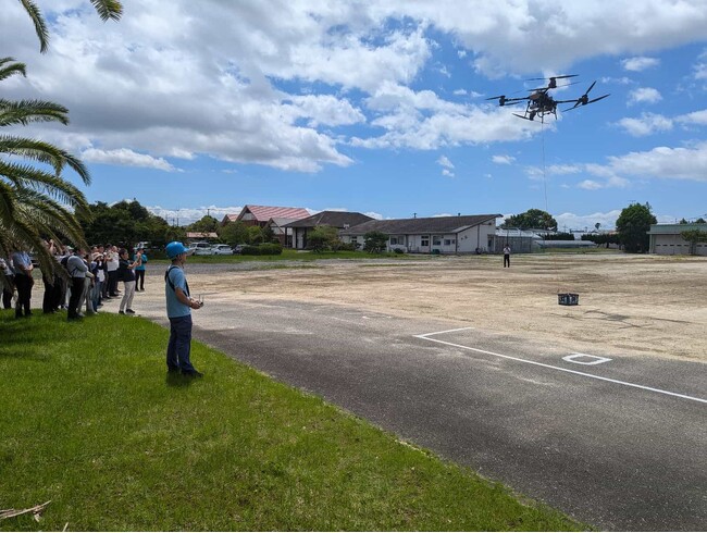 トルビズオン、佐賀県と佐賀県農業大学校と共に、DJI FlyCart30の見学会を実施